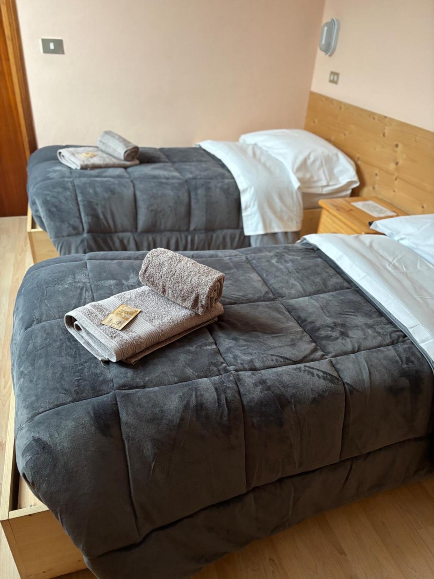 Albergo Baffo Chiuro Buitenkant foto